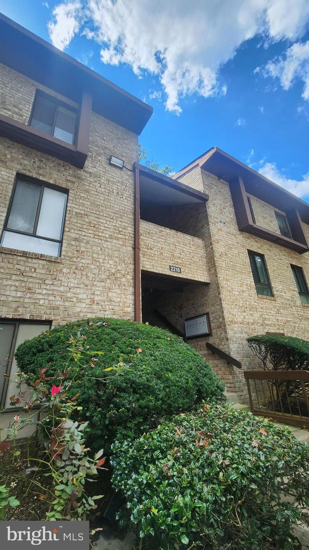 2218 Castle Rock Square #22c, Reston