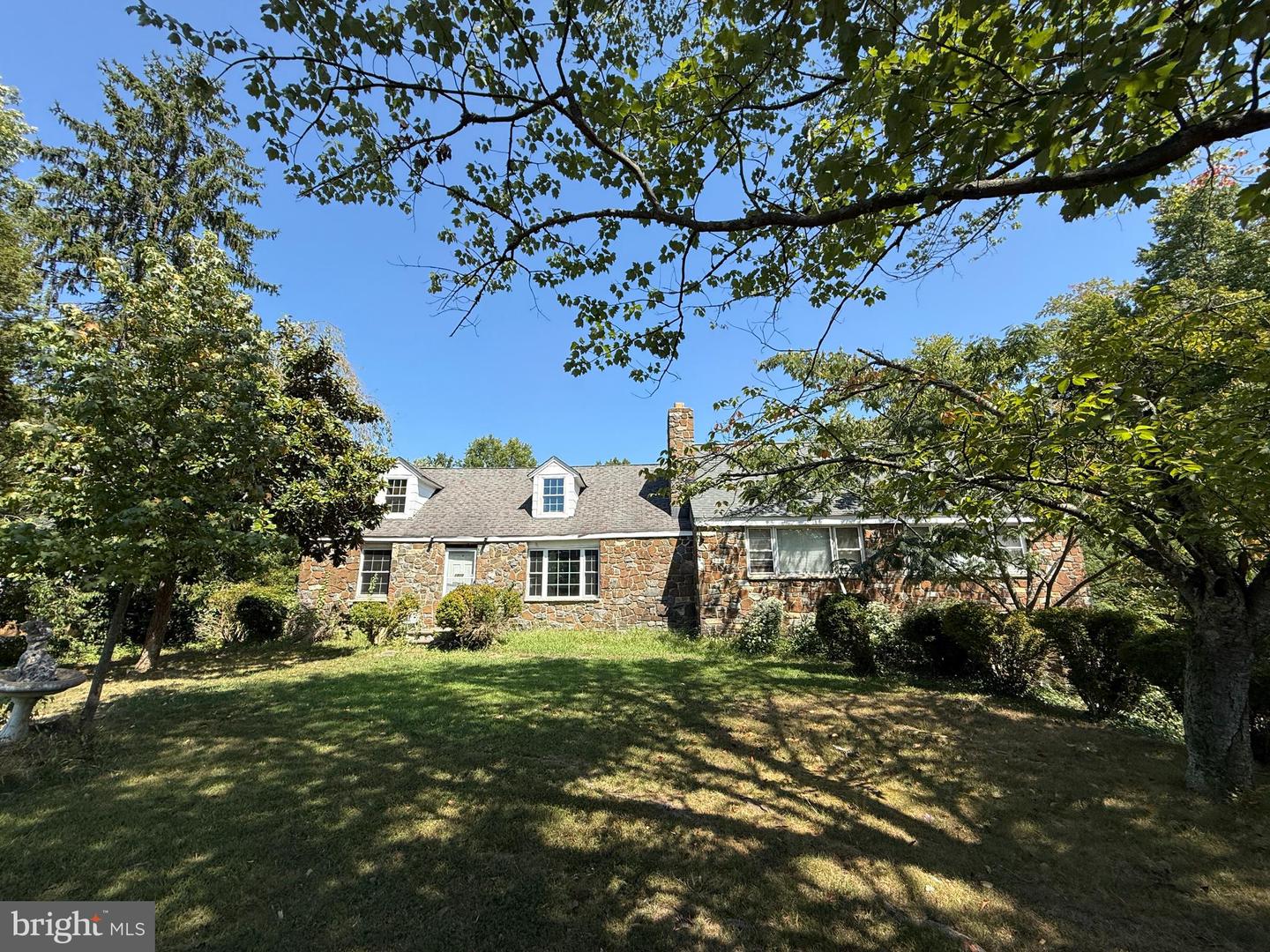 1700 Collingwood Road, Alexandria