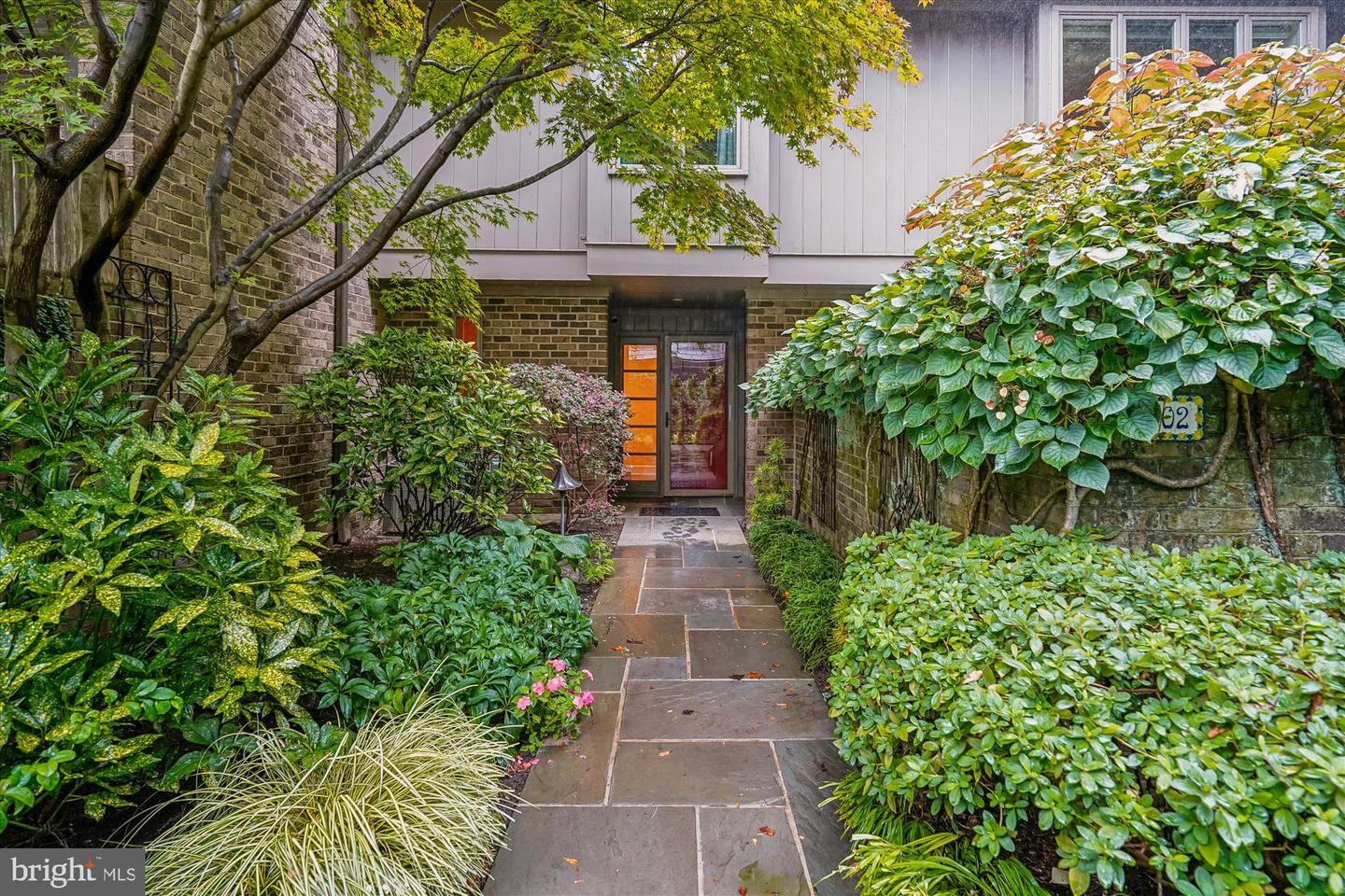 702 Belgrove Rd, Mclean