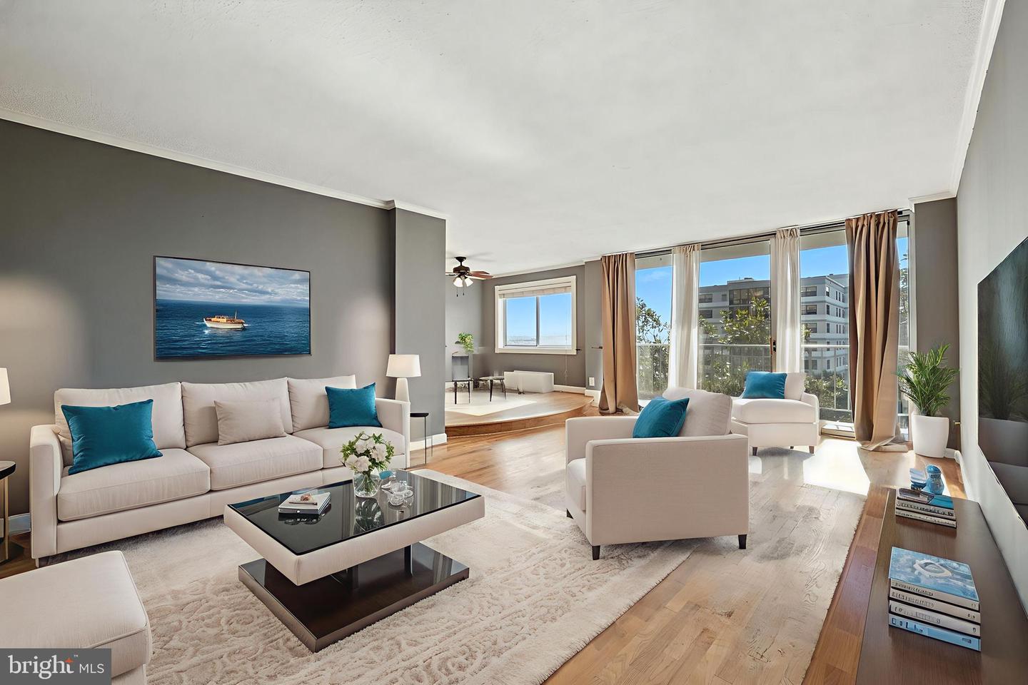 2059 Huntington Ave # 707