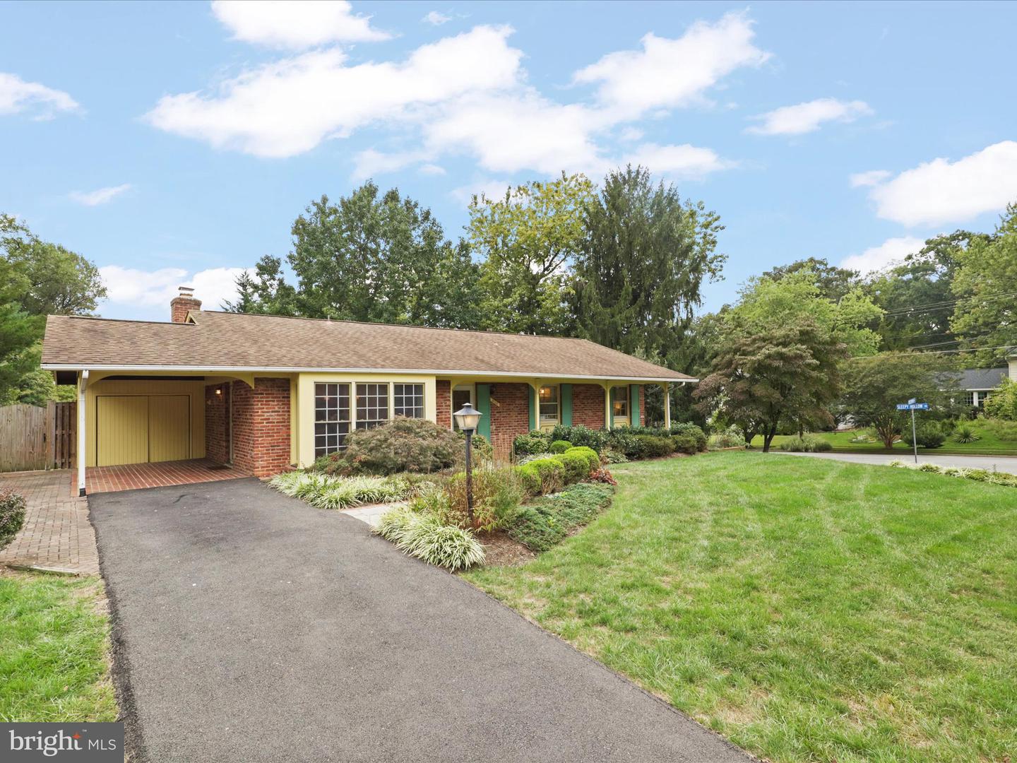 4106 Breezewood Lane, Annandale