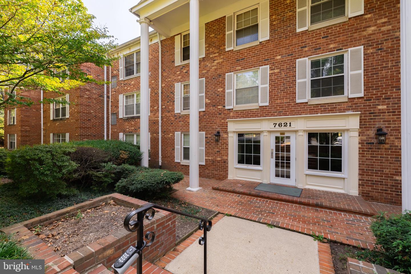 7621 Provincial Drive #304, Mclean