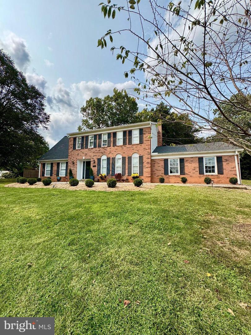 10218 Tamarack Drive, Vienna