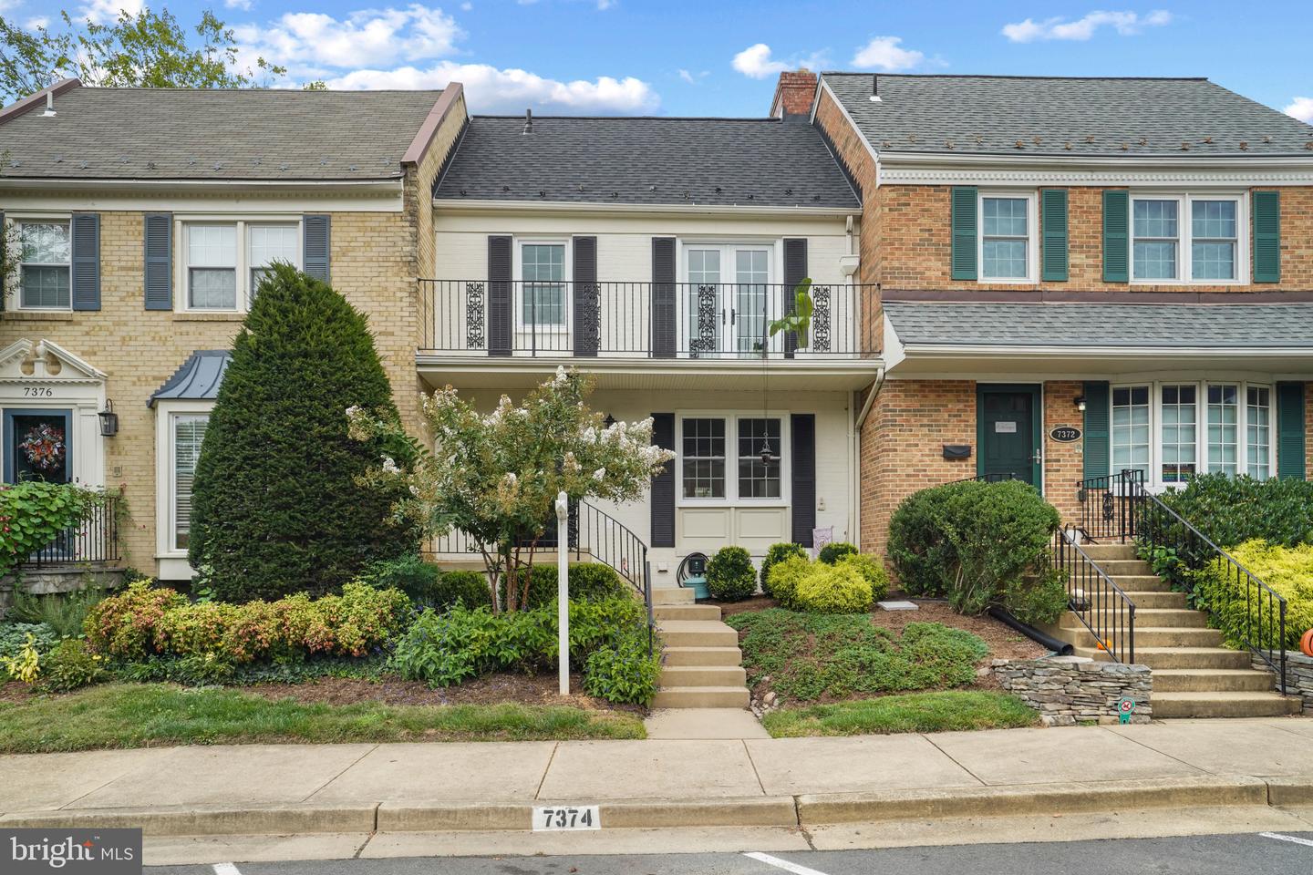 7374 Montcalm Drive, Mclean