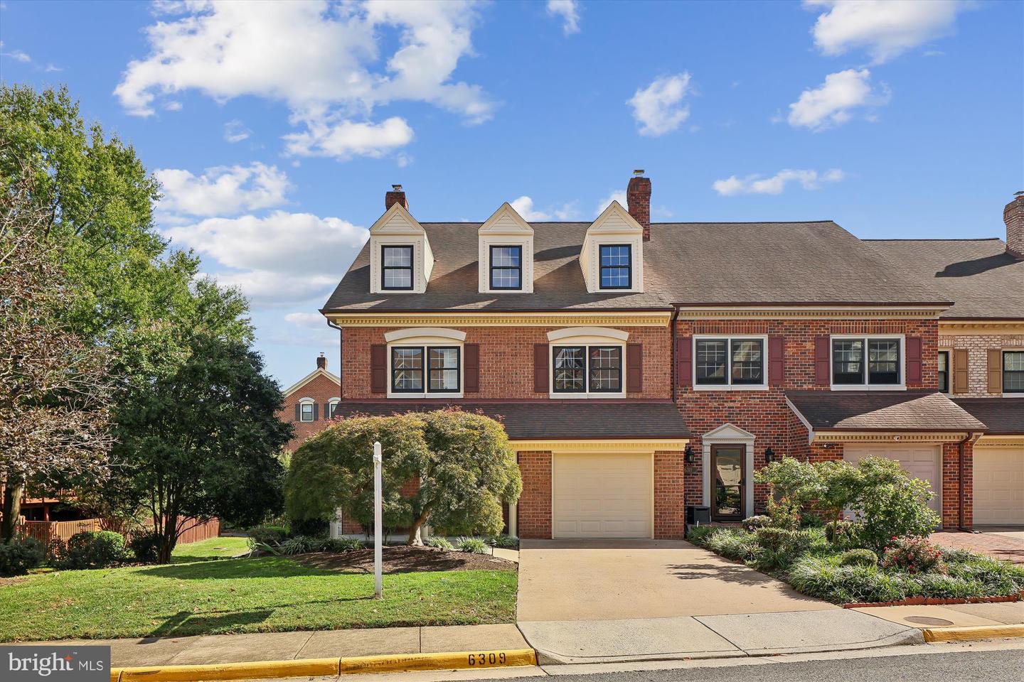 6309 Manchester Way, Alexandria