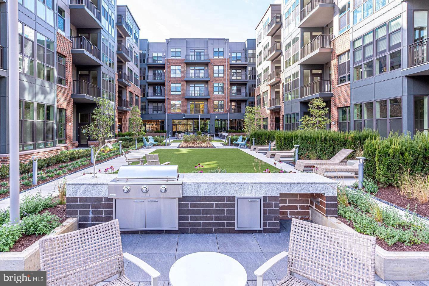 1761 Old Meadow Road #102, Mclean