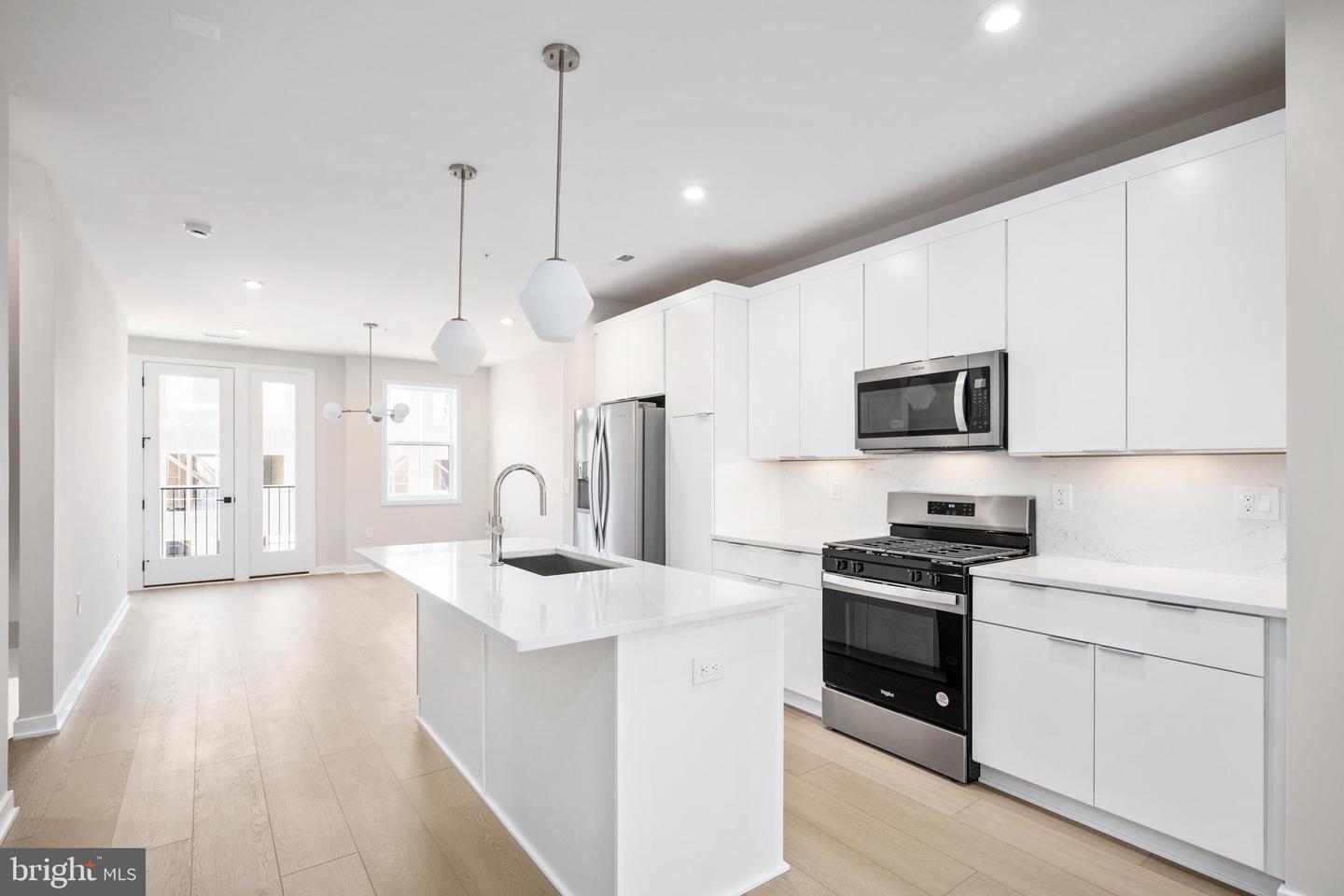 14351 Glen Manor Drive, Chantilly