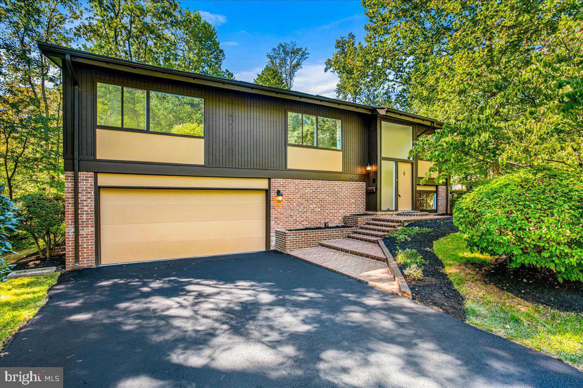 4302 Wakefield Drive, Annandale