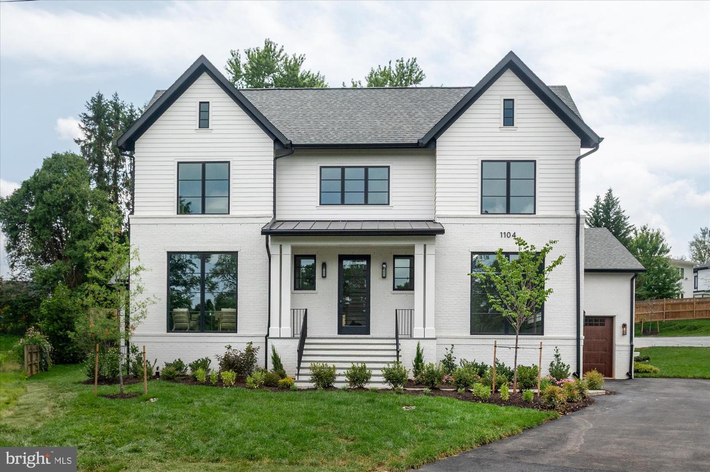 1104 Sharon Court