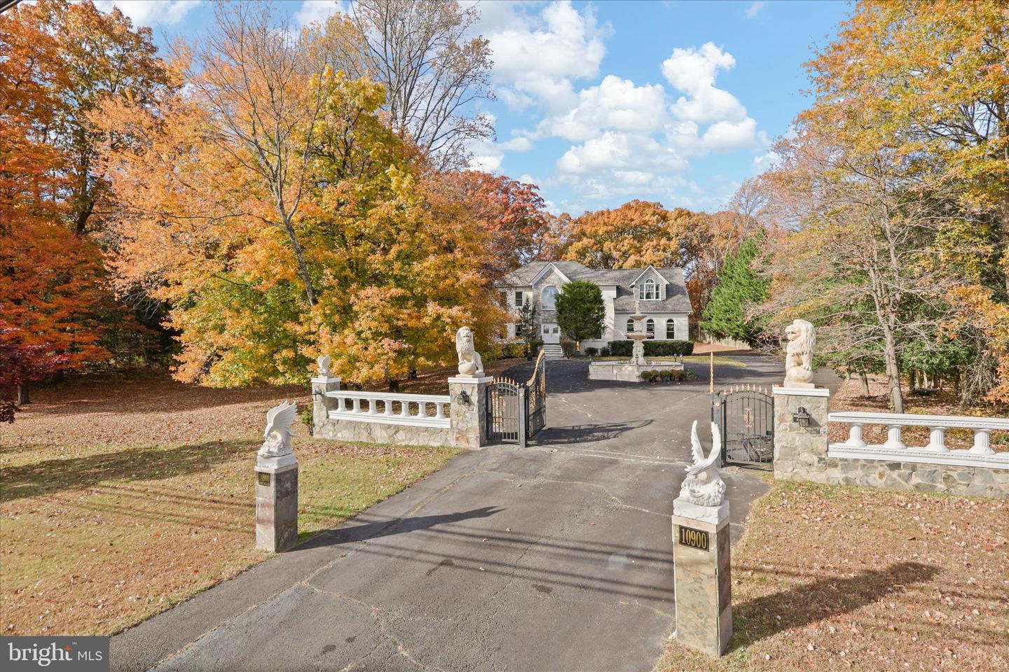 10900 Sunset Hills Road, Reston