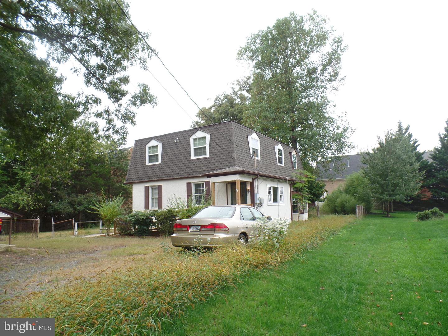 2207 Sandburg Street, Dunn Loring
