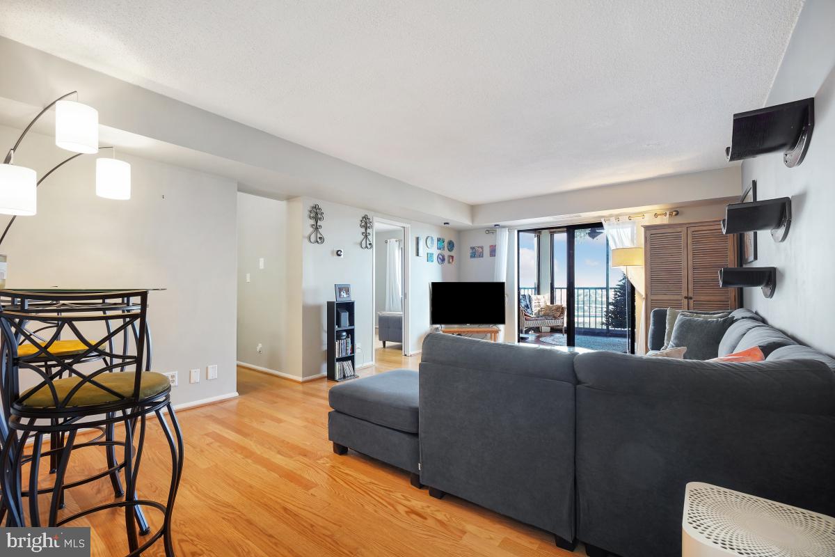 5903 Mount Eagle Drive #1612, Alexandria