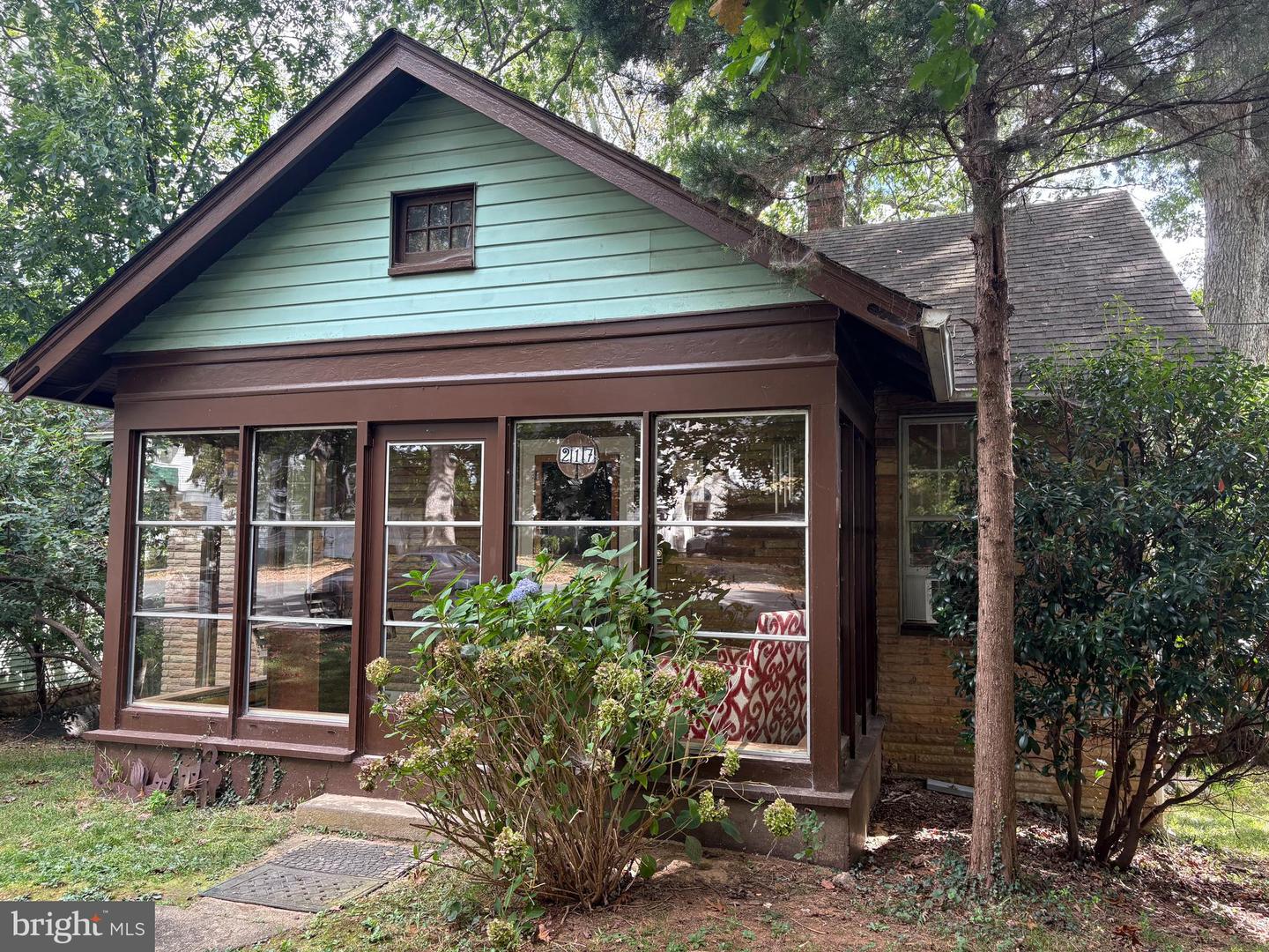 217 Moore Avenue SE, Vienna