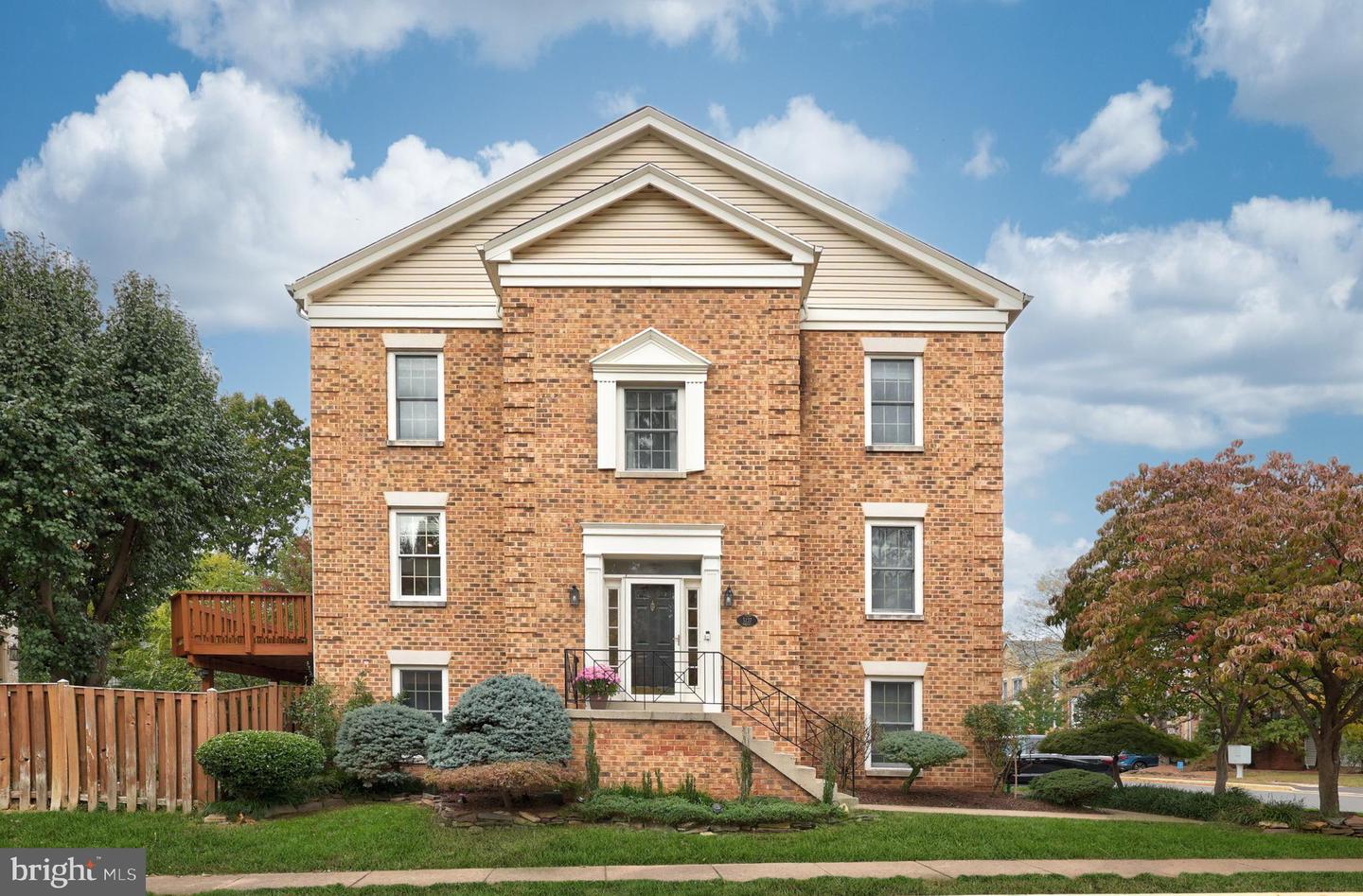 5127 Woodfield Drive, Centreville