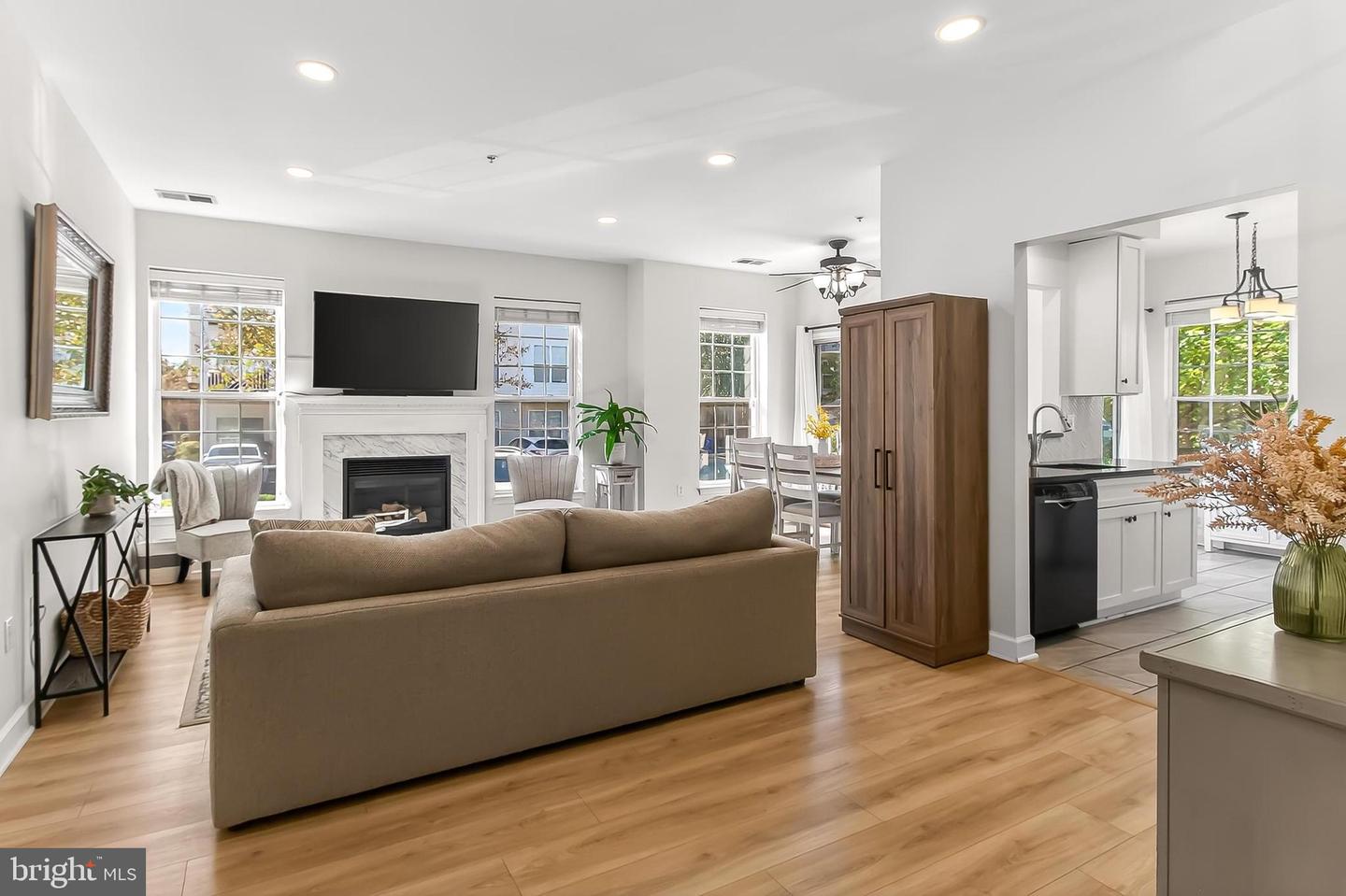 5963 Founders Hill Drive #101, Alexandria