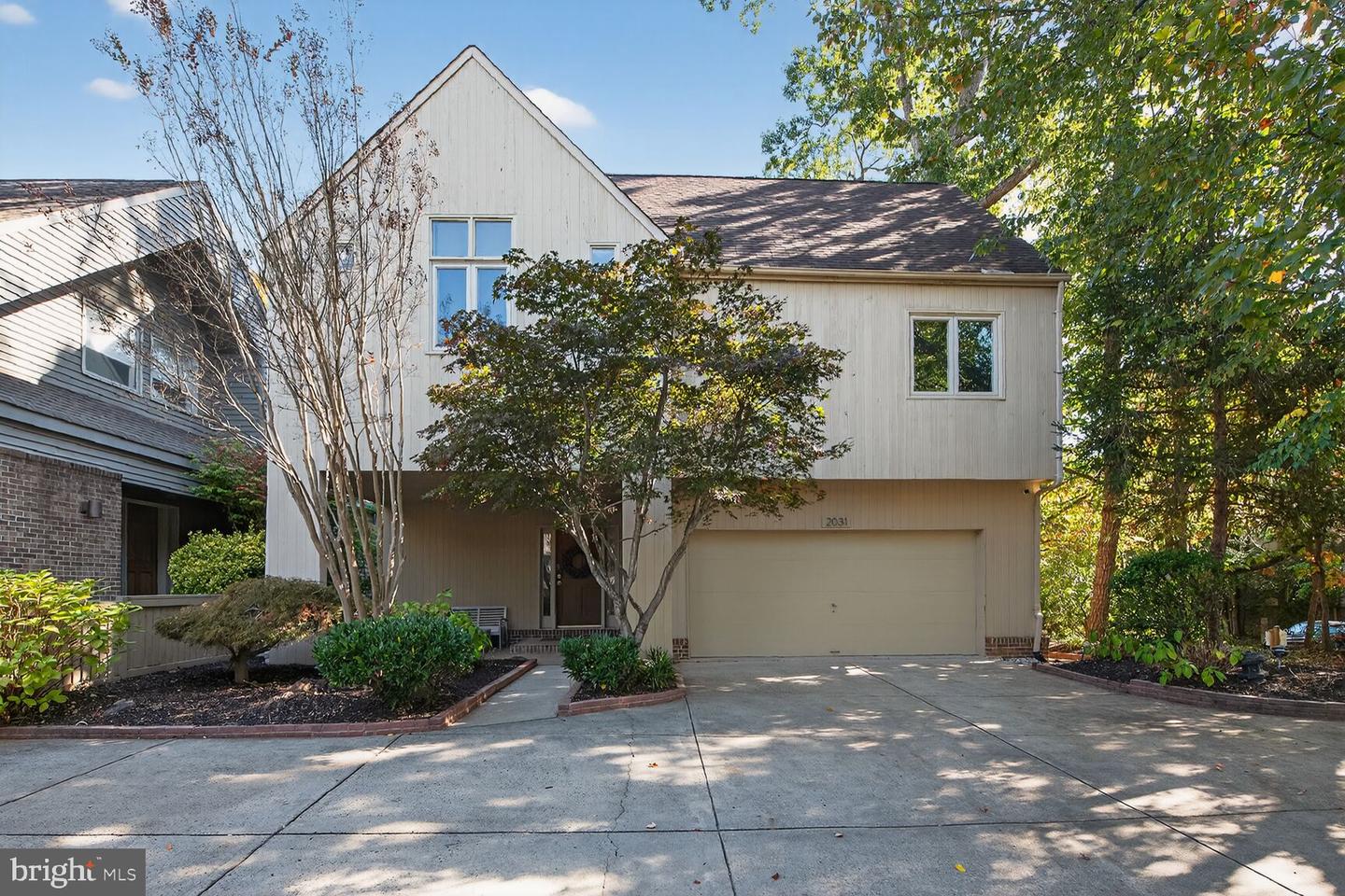 2031 Beacon Place, Reston