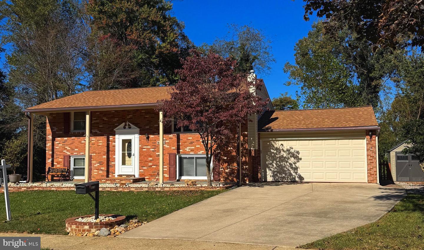 8518 Fairburn Drive, Springfield