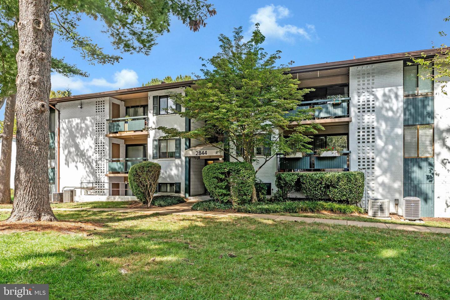 2844 Dover Lane #103, Falls Church