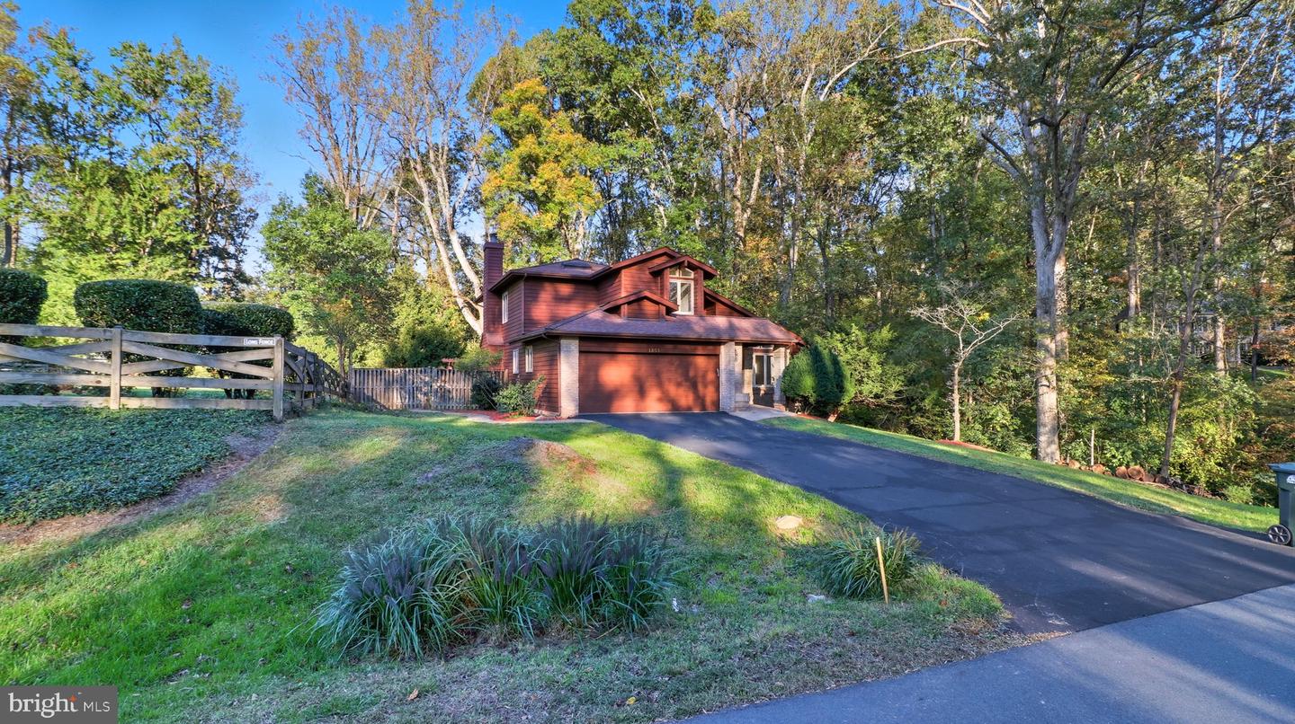 1803 Abbey Glen Court, Vienna