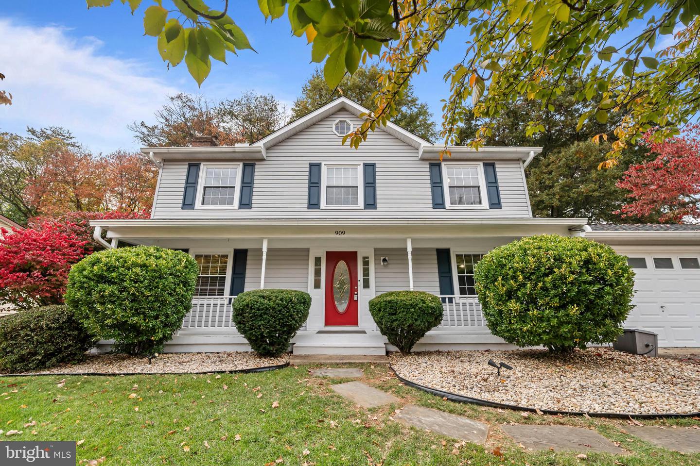 909 Ashburn Street, Herndon