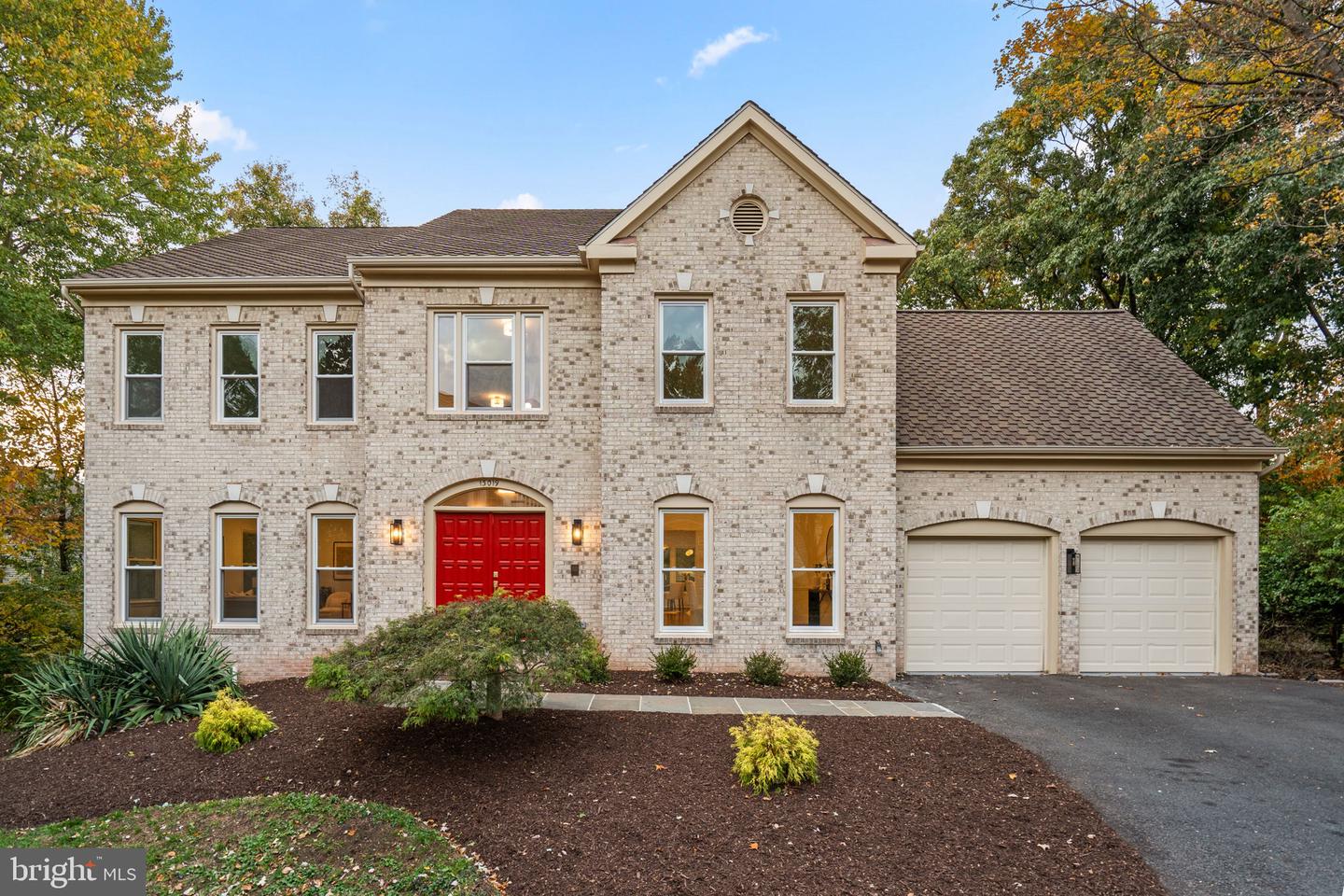 13019 Bankfoot Court, Herndon
