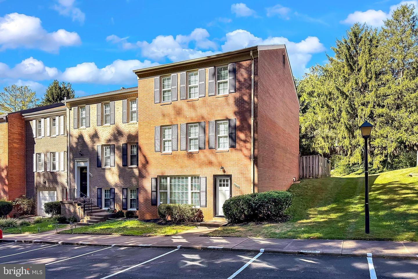 5848 Kara Place, Burke