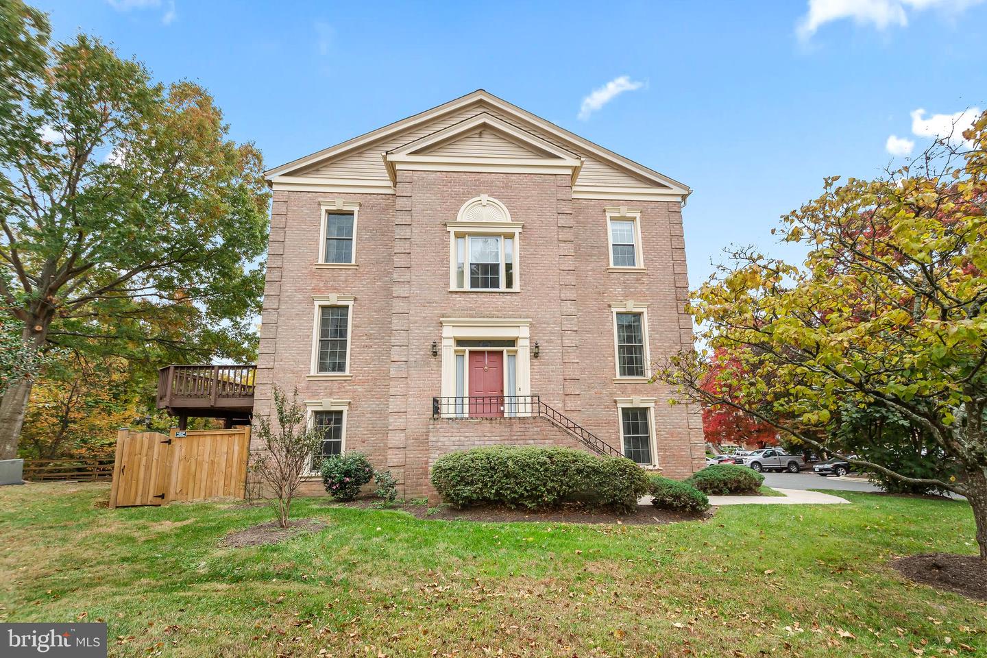 8019 Tanworth Court, Springfield