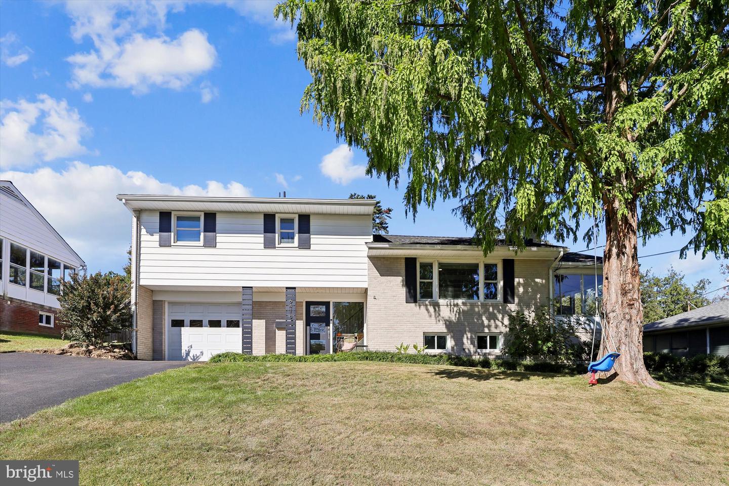 6418 Princeton Drive, Alexandria