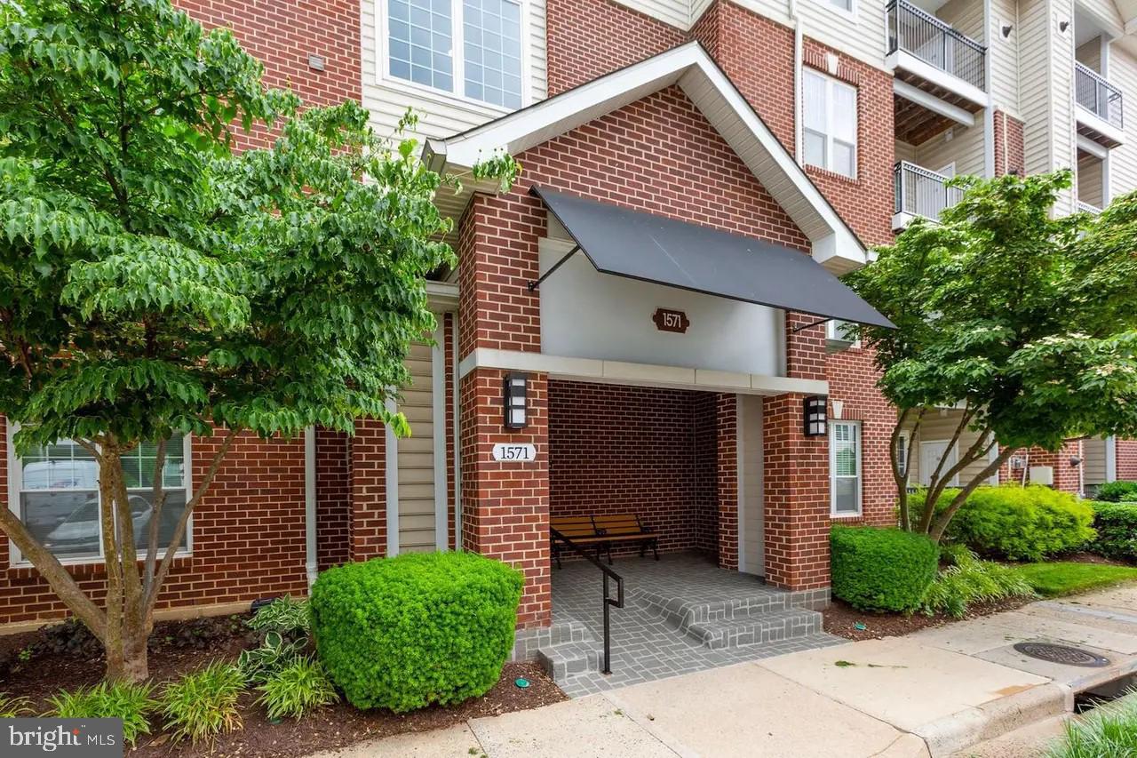1571 Spring Gate Drive #6209, Mclean