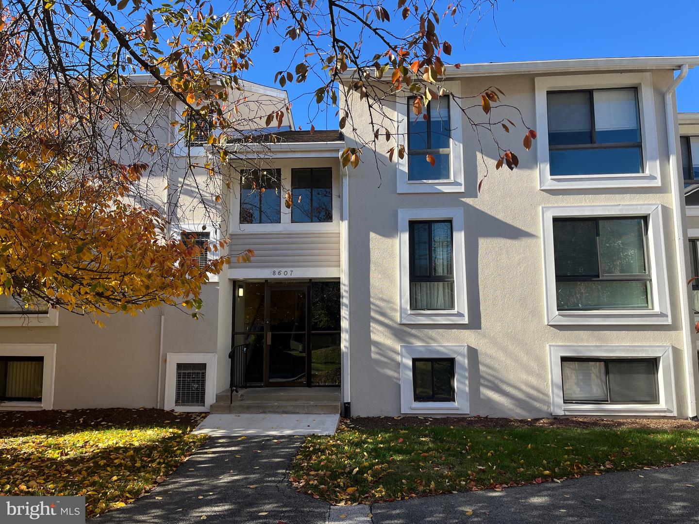8607 Village Way #07/8607f, Alexandria