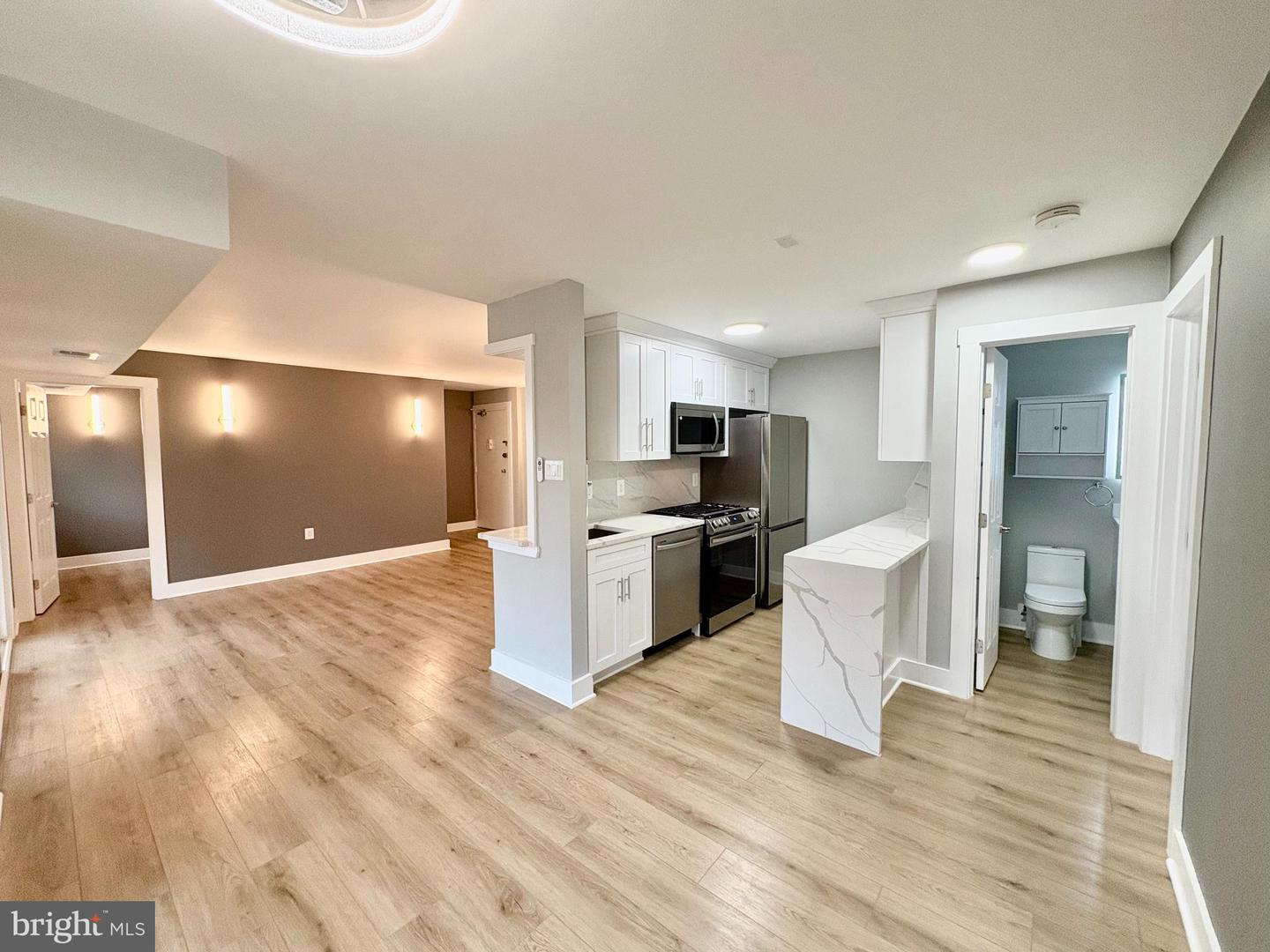 212 Park Terrace Court SE #72, Vienna