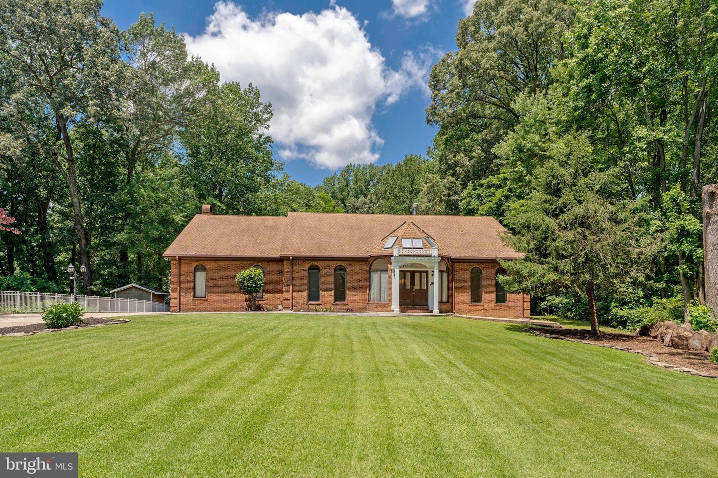 8652 Tuttle Road, Springfield