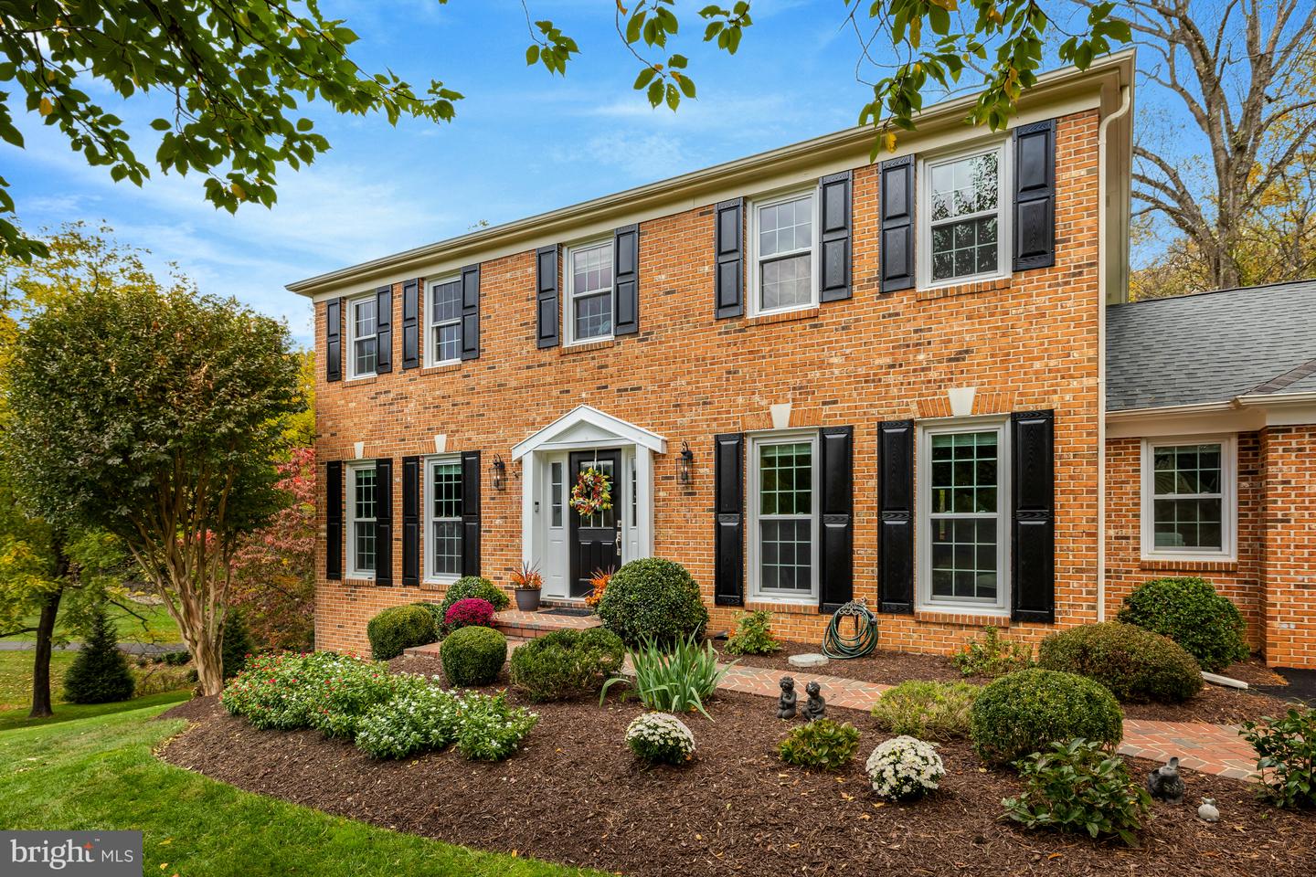 1633 Lozano Drive, Vienna