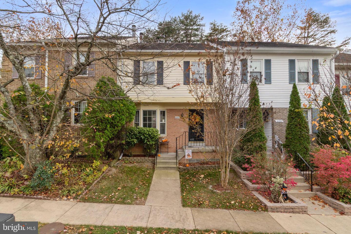 6057 Crown Royal Circle, Alexandria