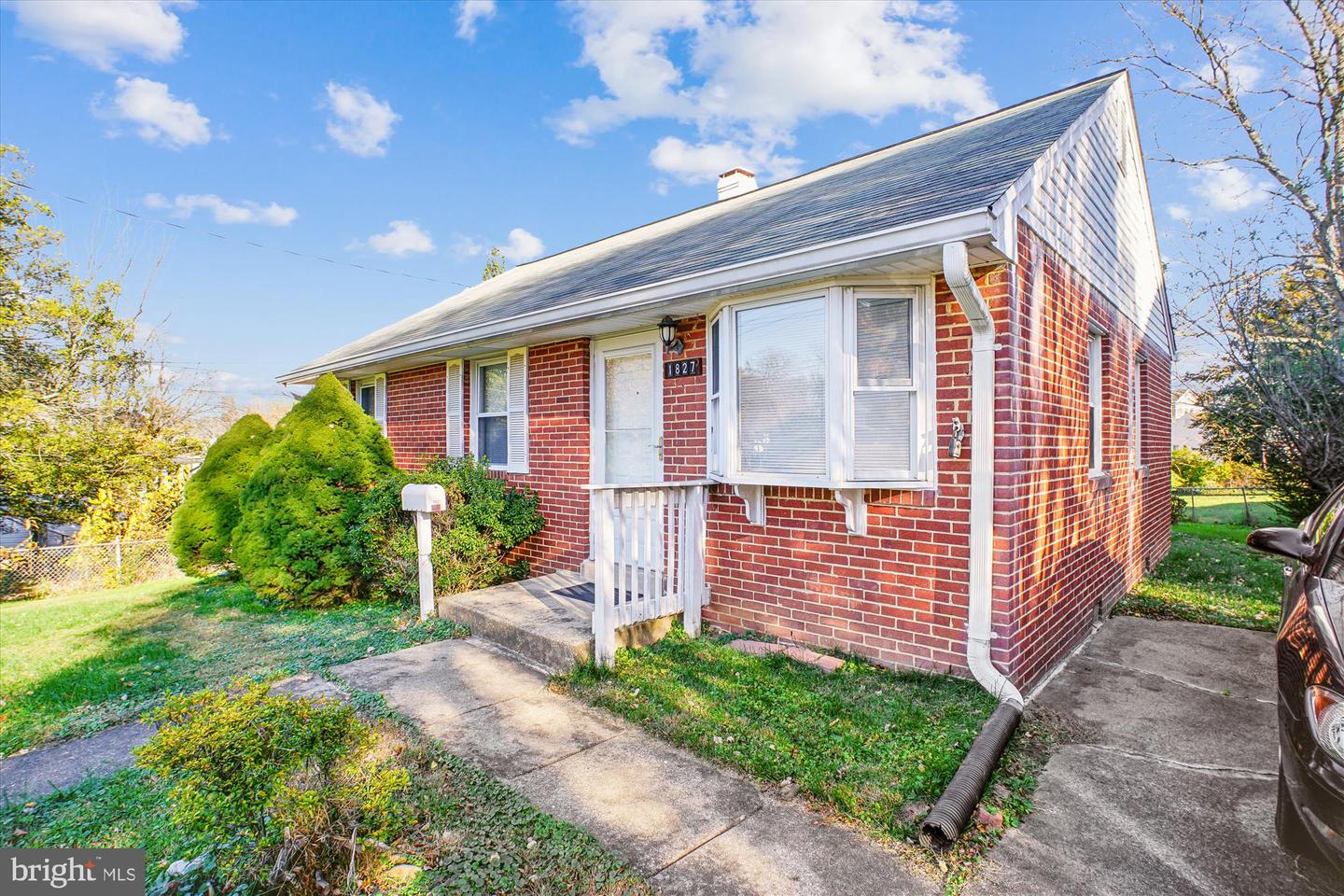 1827 Olmstead Drive, Falls Church