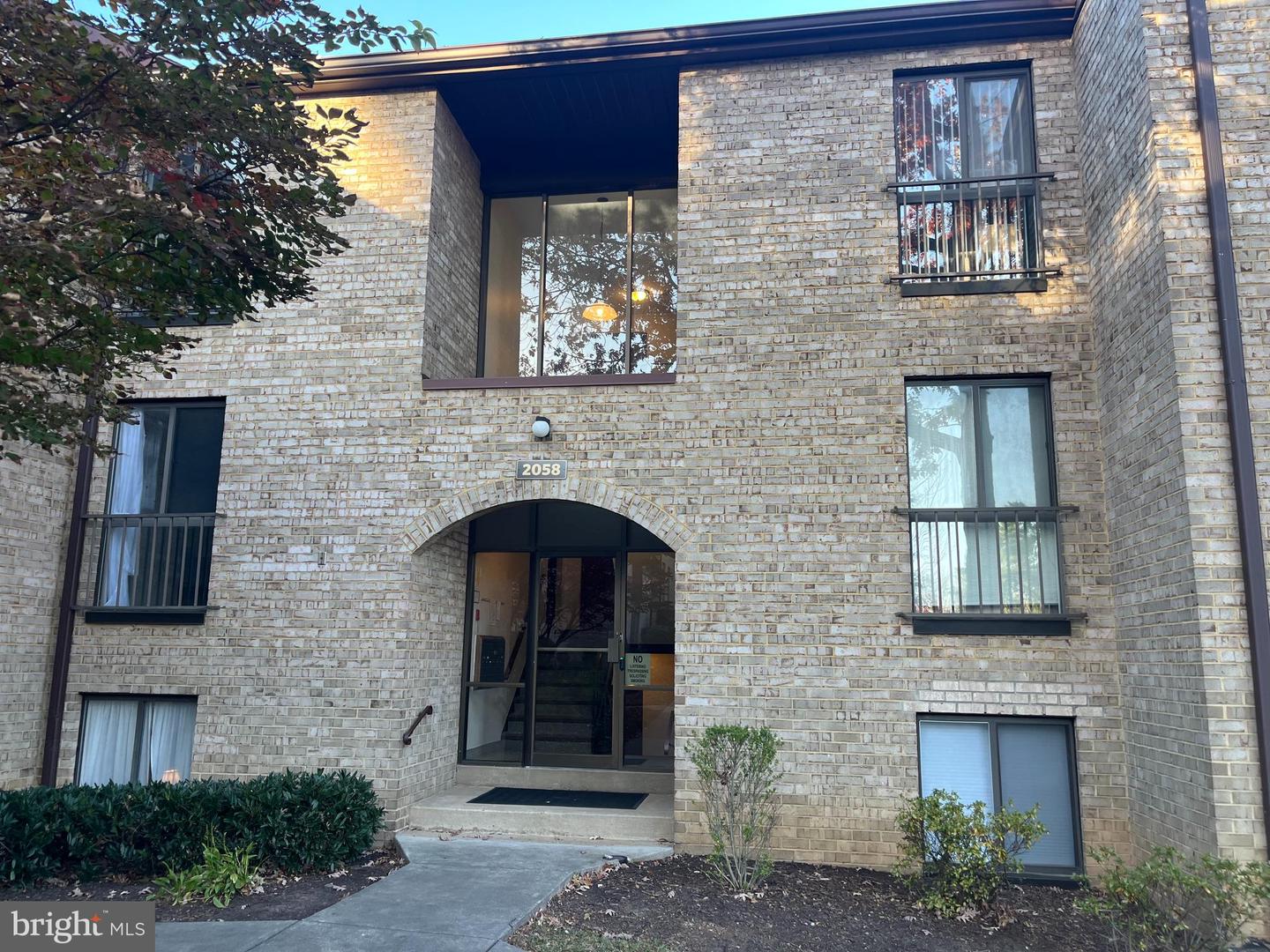 2058 Royal Fern Court #26/1c, Reston