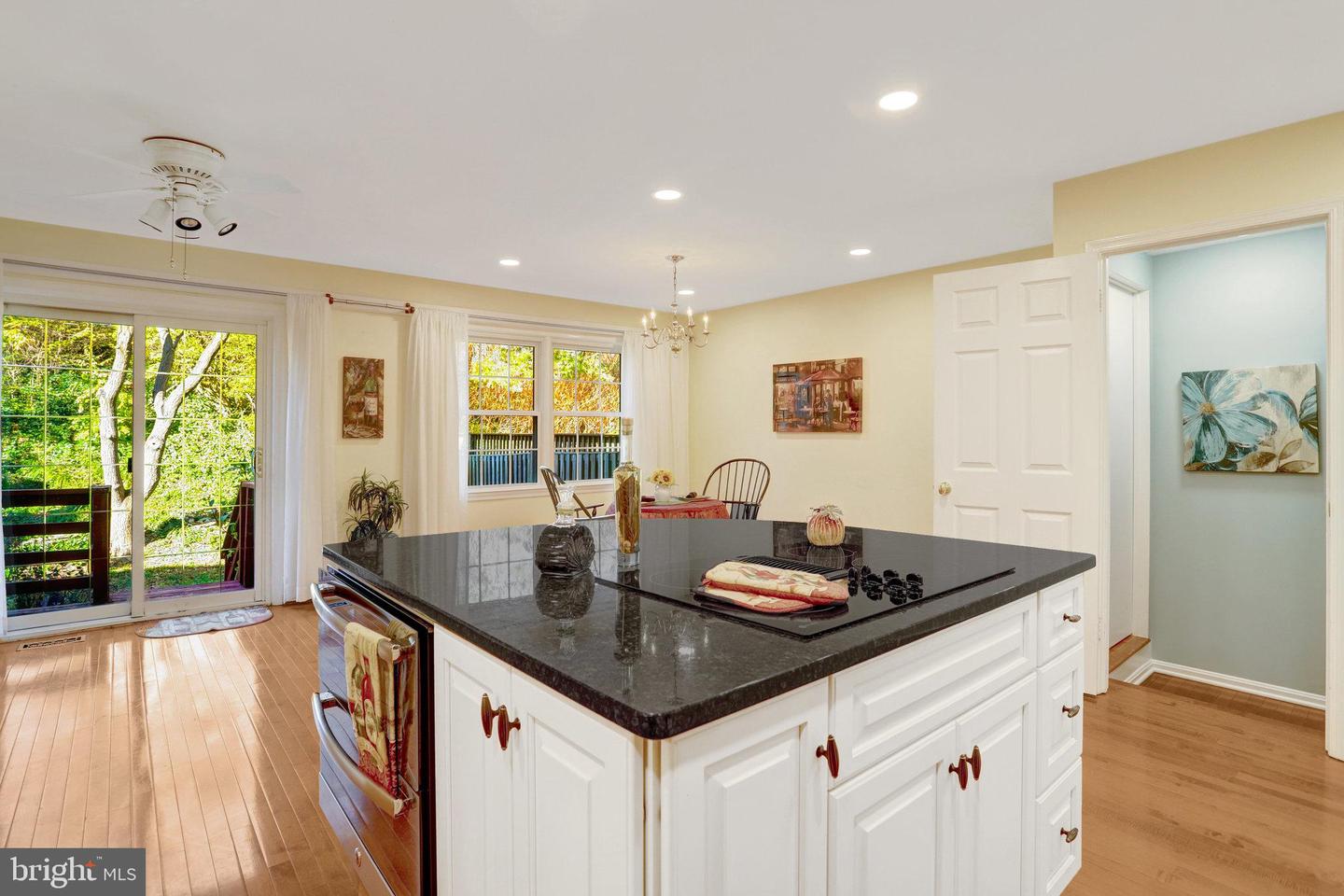 6122 Old Brentford Court, Alexandria