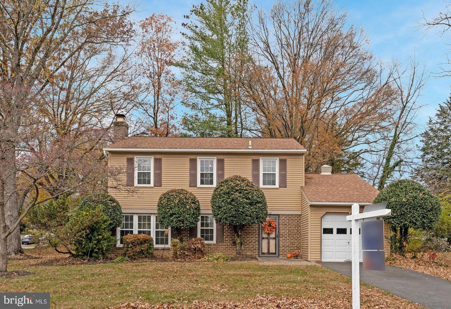 1716 Sadlers Wells Drive, Herndon