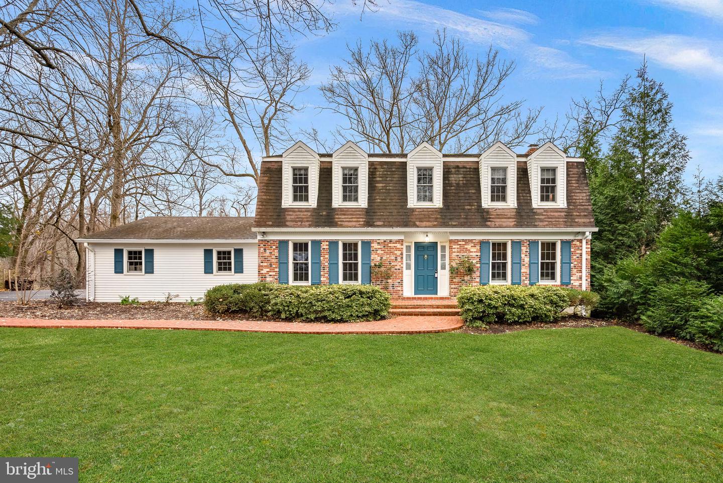 10207 Oxfordshire Road, Great Falls