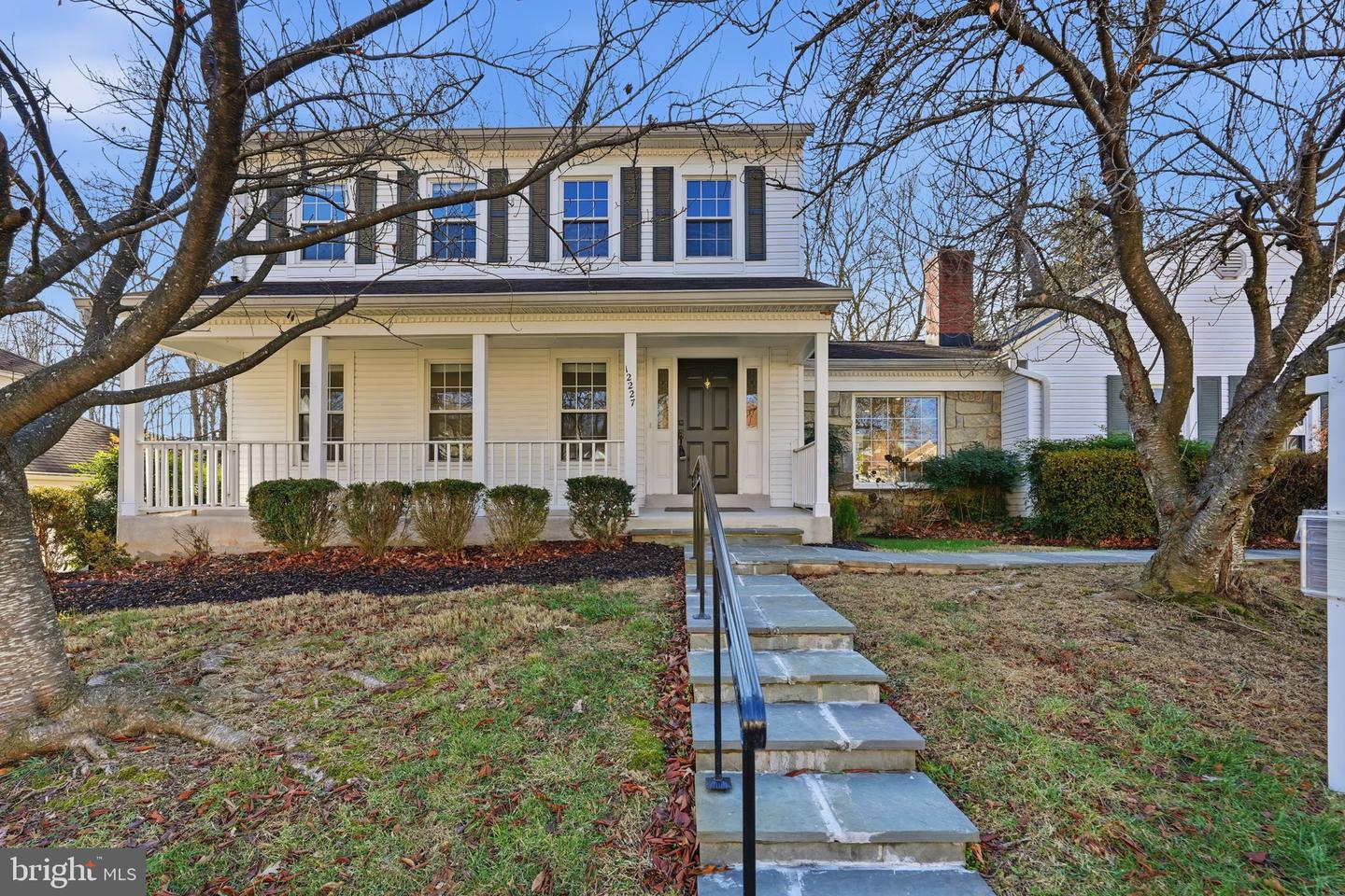 12227 Ox Hill Road, Fairfax