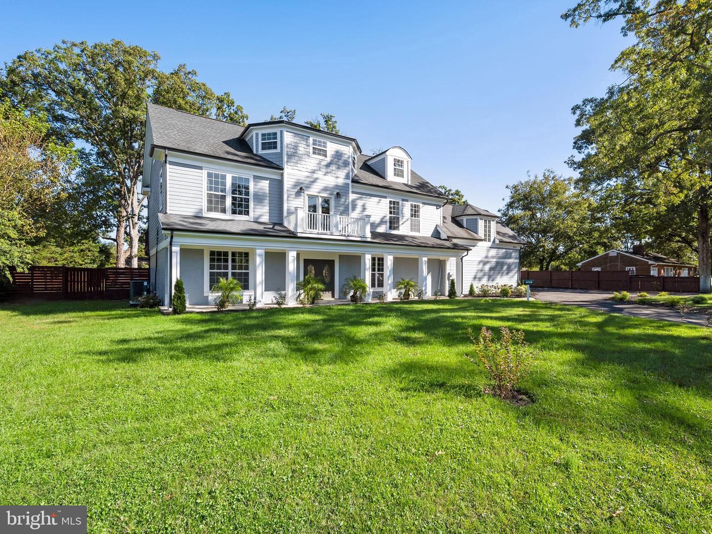6709 S Benson Drive, Alexandria