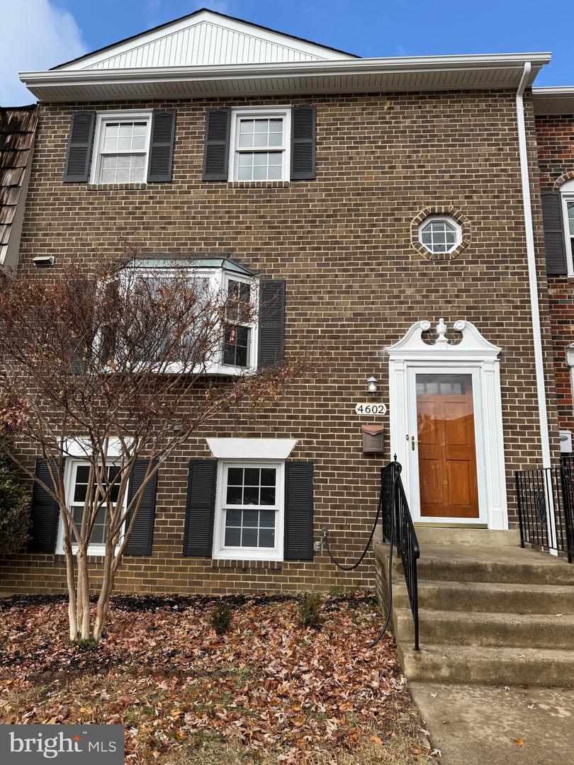 4602 Linmar Court, Alexandria