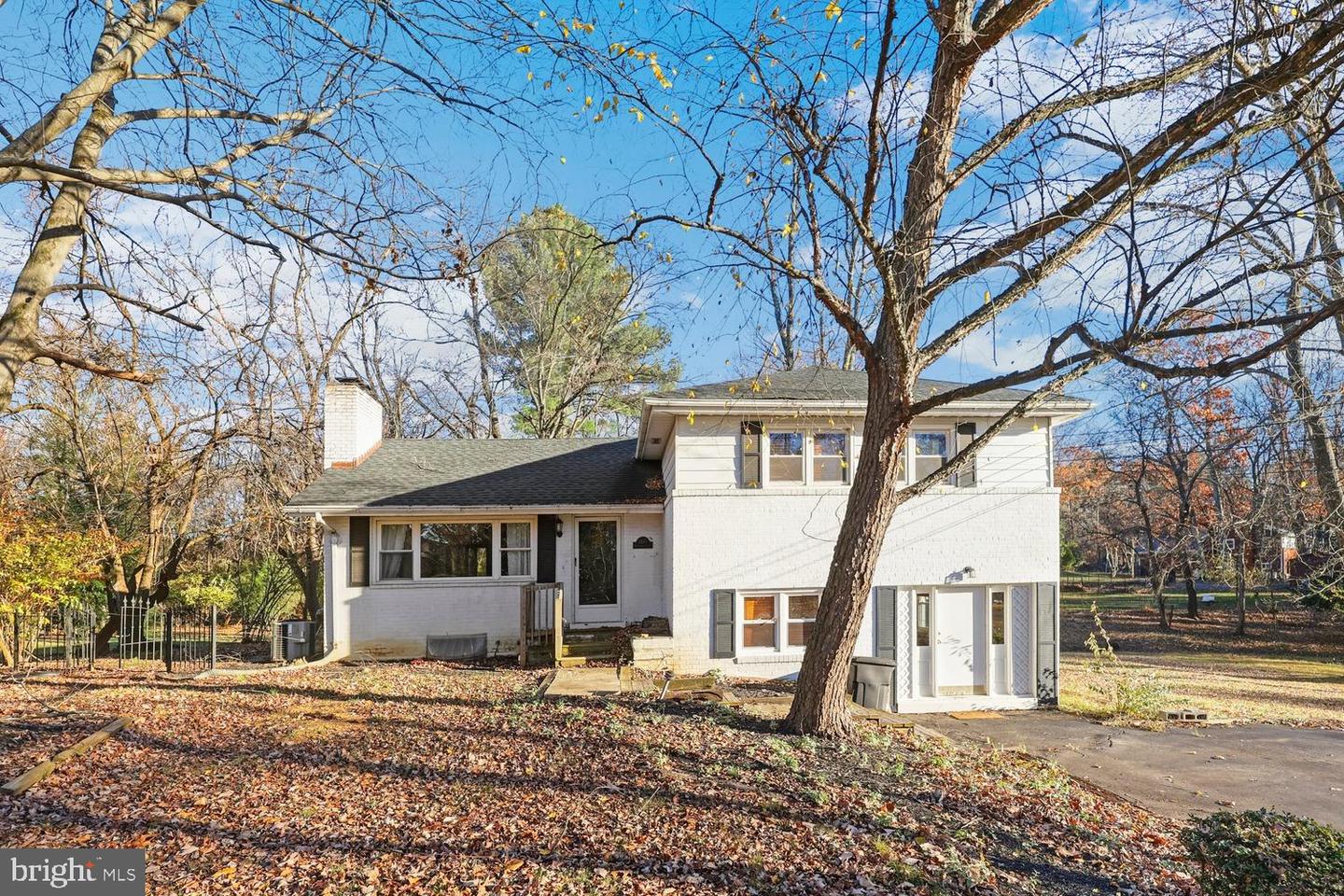 1105 Westbriar Court NE, Vienna