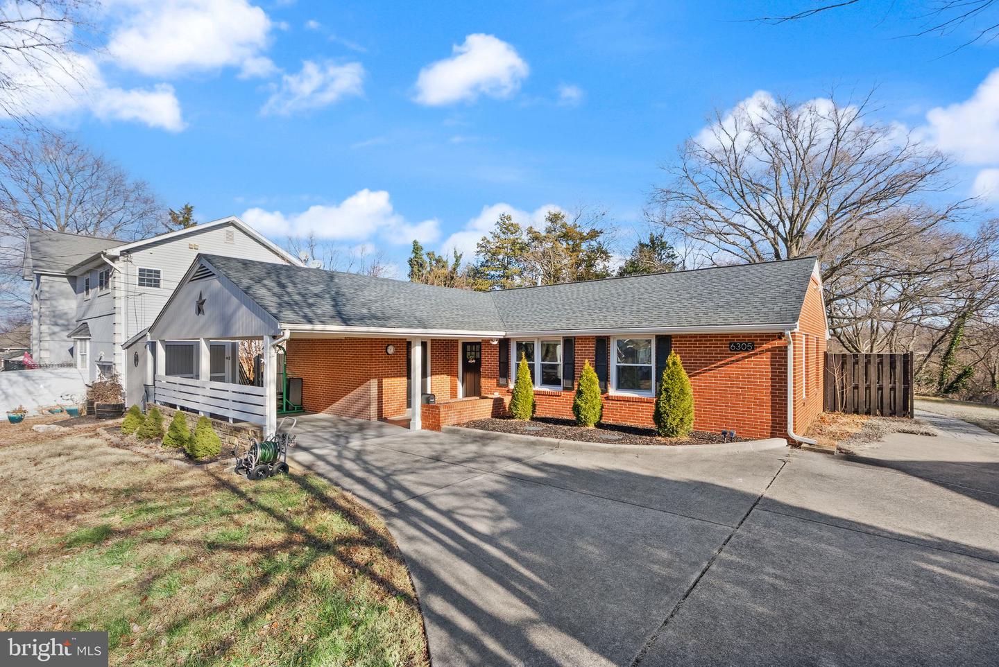 6305 Hillview Avenue, Alexandria