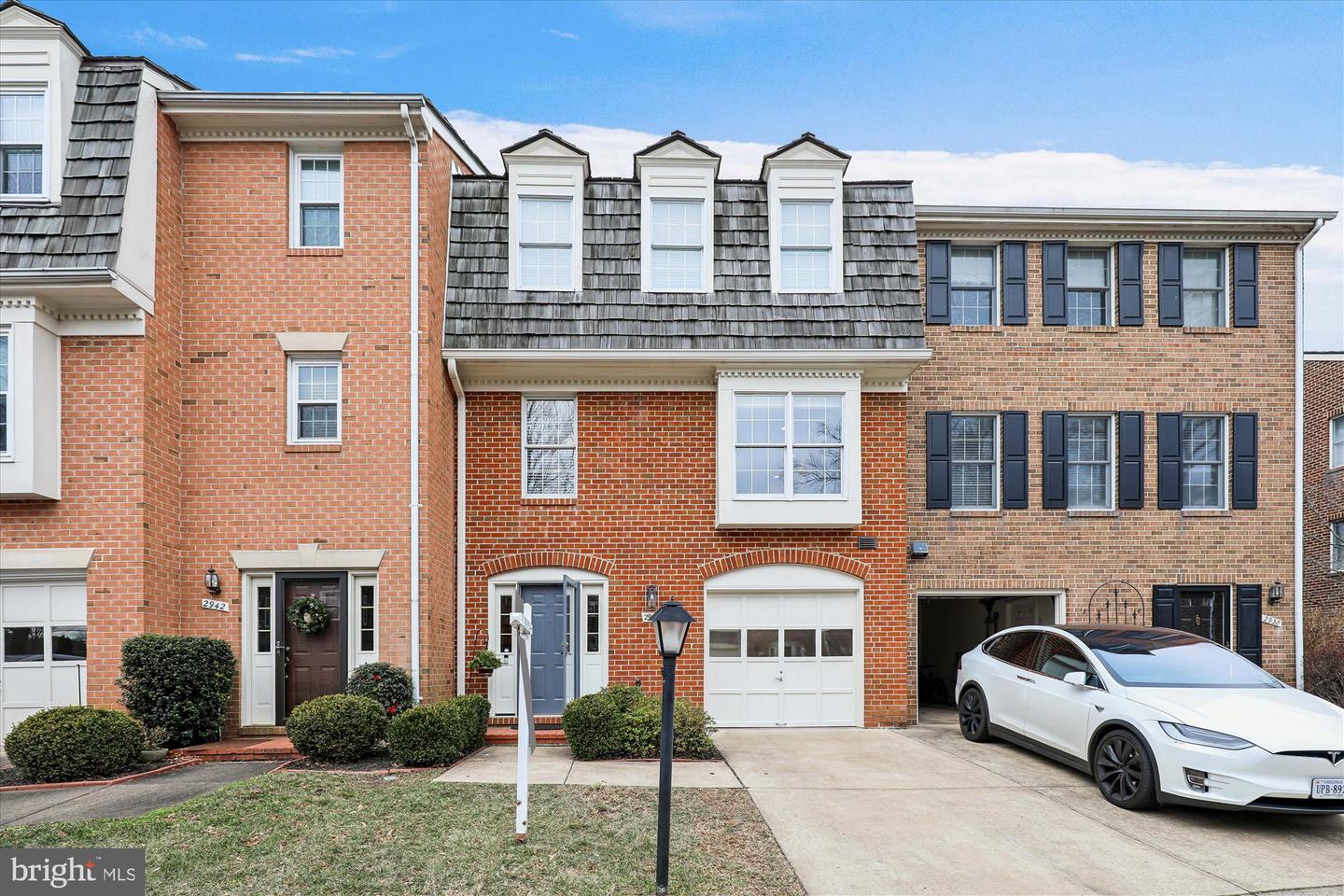 2940 Oakborough Square, Oakton