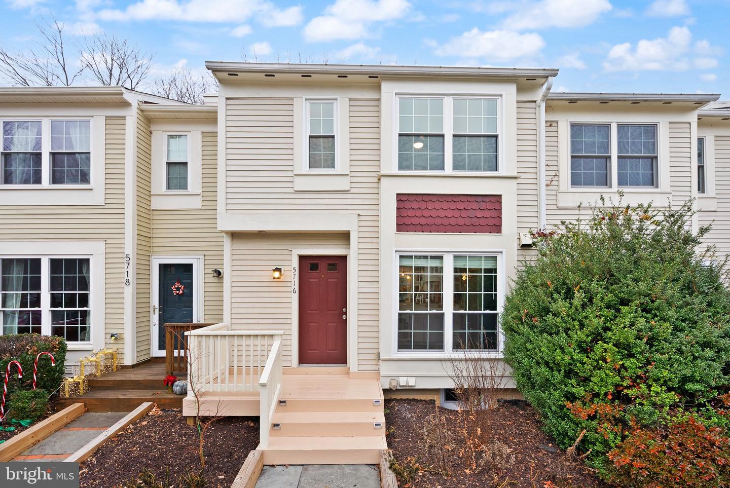 5716 Evergreen Knoll Court, Alexandria