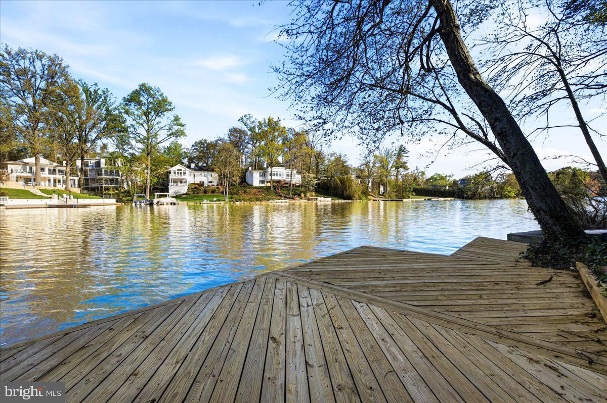 6114 Beachway Drive, Falls Church