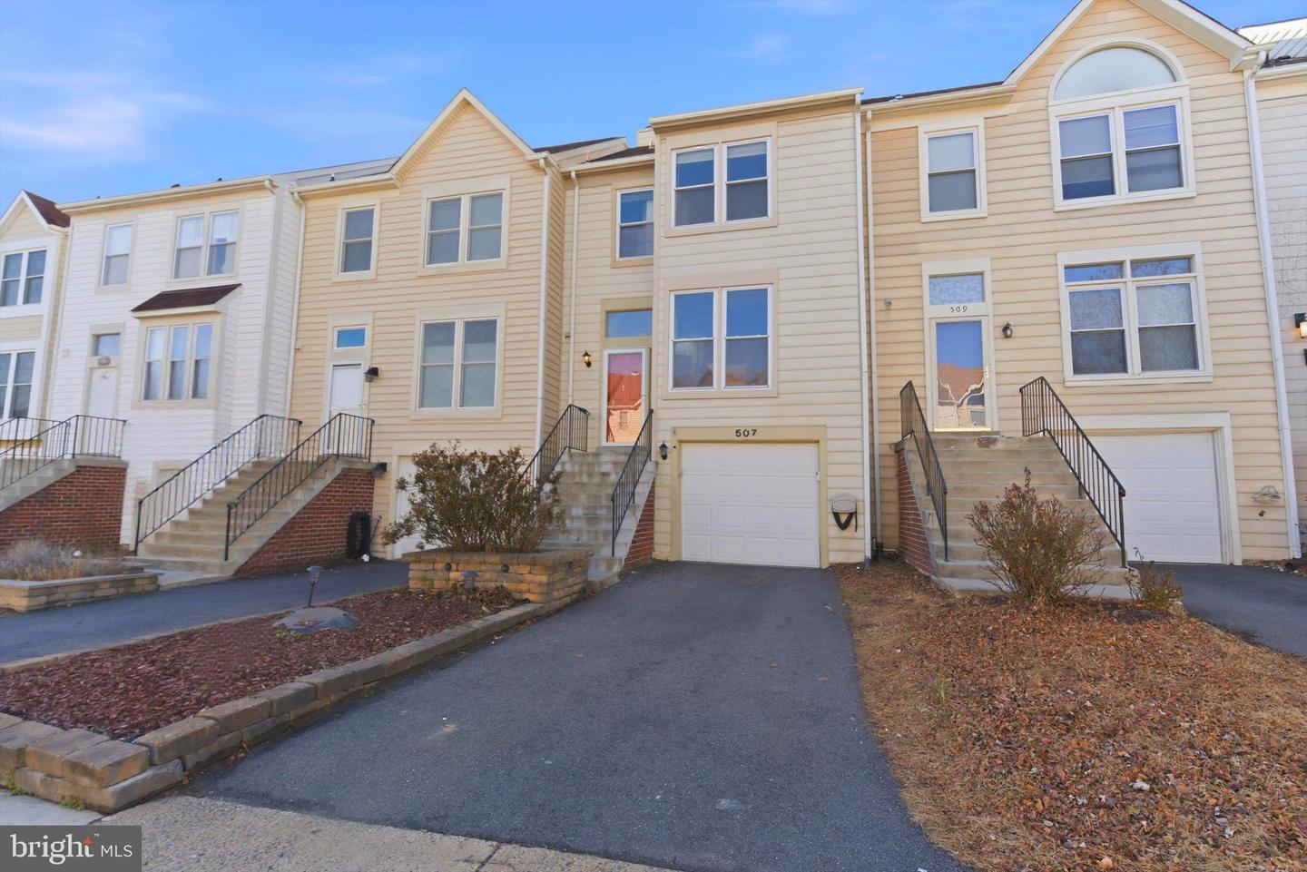 507 Dakota Drive, Herndon