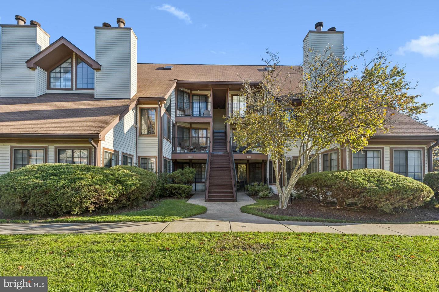 6006 Curtier Drive #f, Alexandria