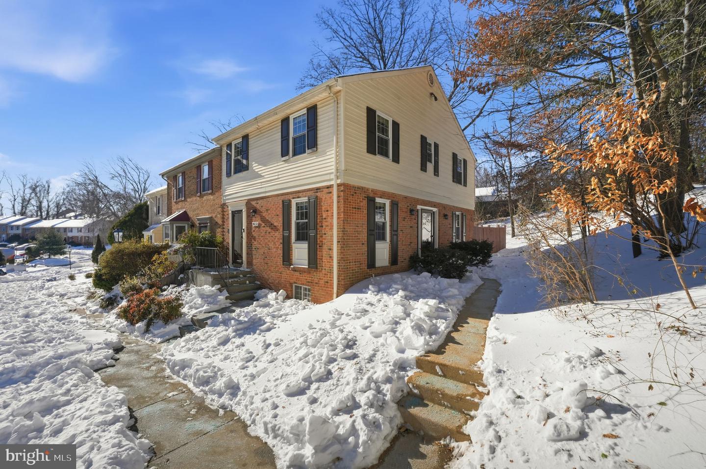 9652 Lindenbrook Street, Fairfax